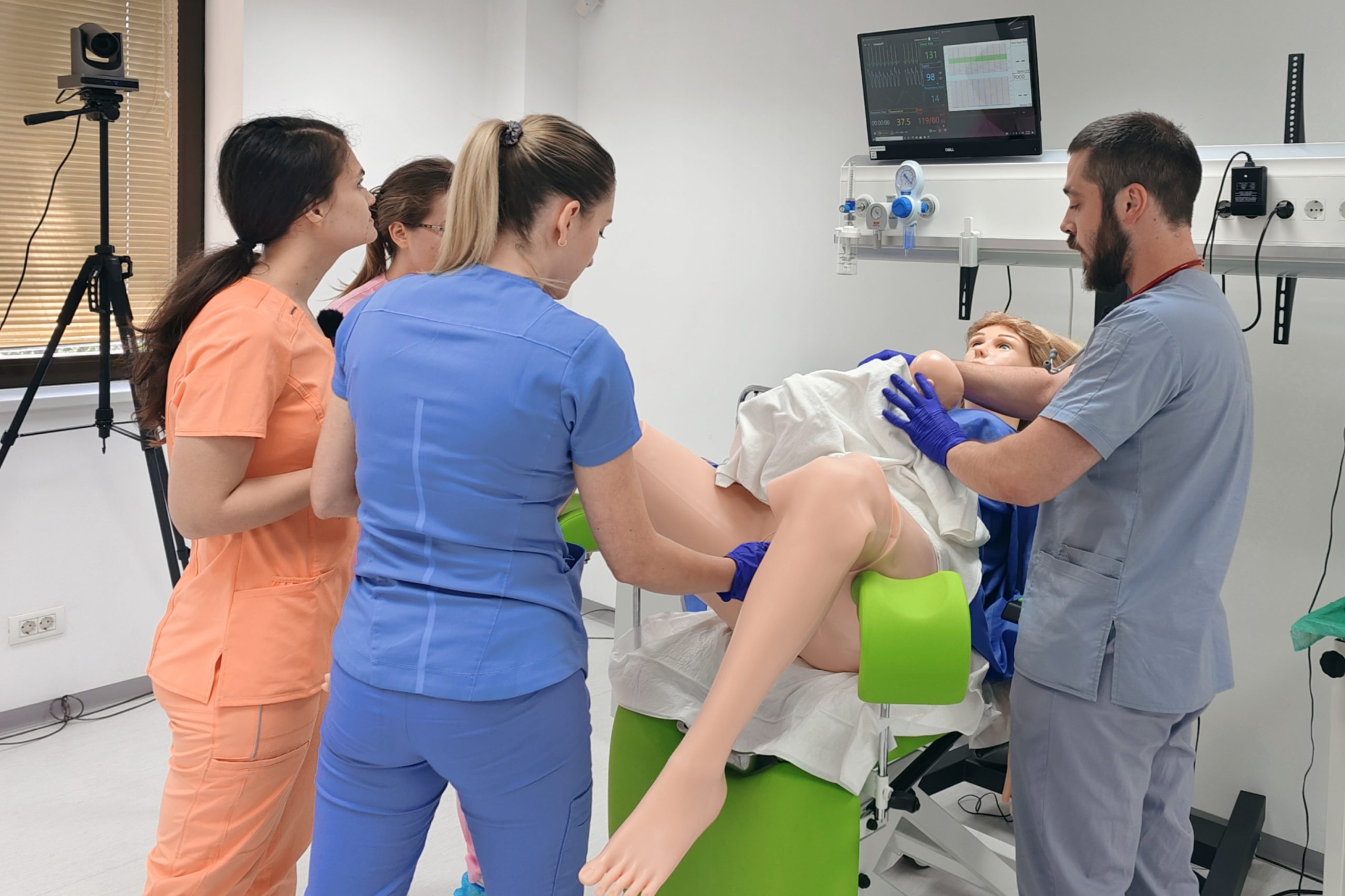 Simulator obstetric — travaliu și naștere